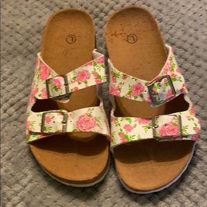 Double strap sandals
